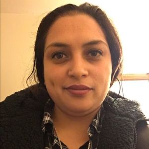 Meet your Posher, Roxana